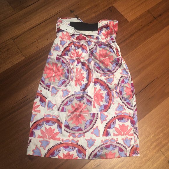 *NEW* - Beautiful Dress - 6 - Picture 2 of 3